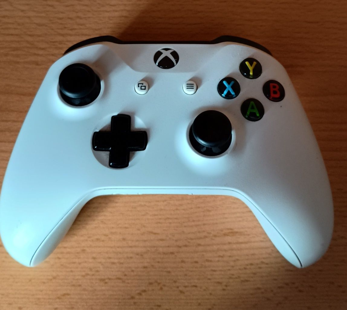 Xbox one S,  pad i gry zestaw