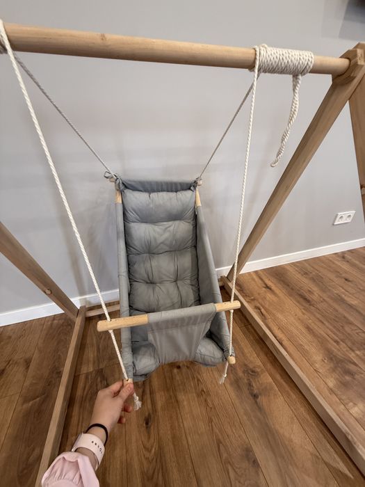 Дитяча качеля зі стійкою