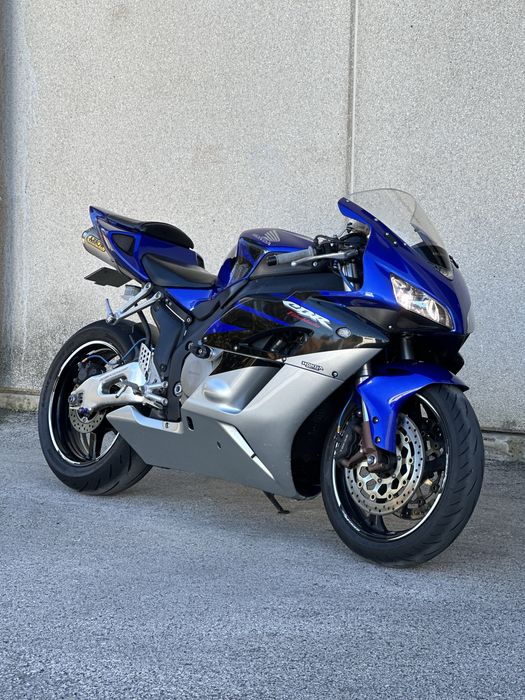 Honda CBR1000RR - Com Extras!