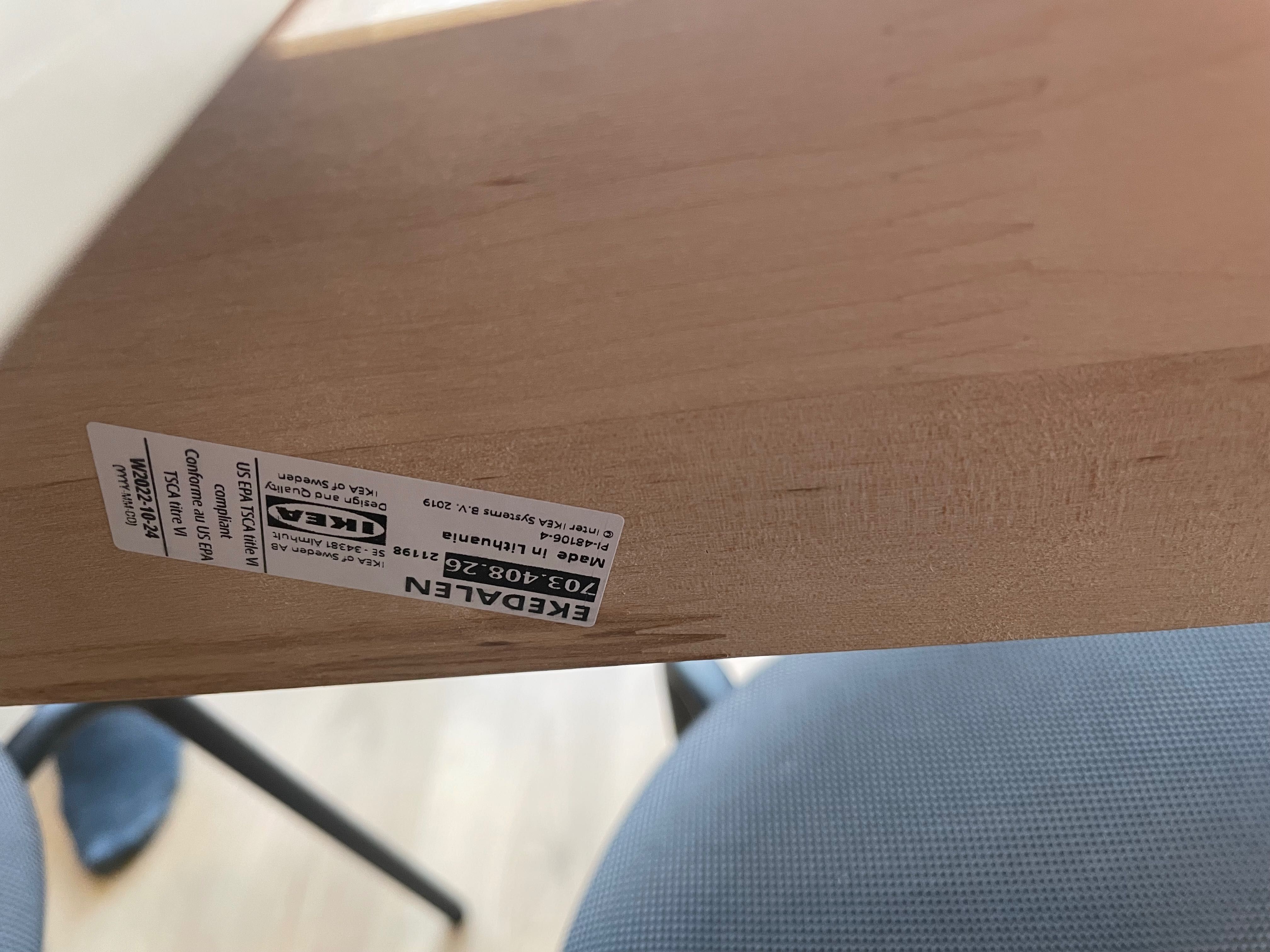 Mesa Ekedalen extensível e cadeiras Ostano