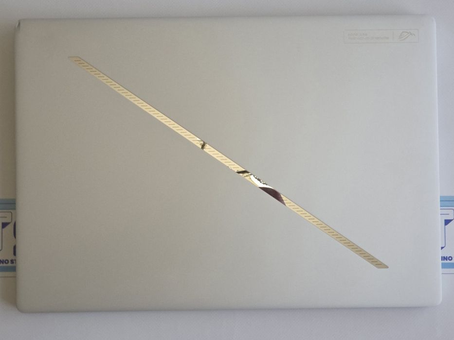 Asus rog zephyrus G16 2.5k OLED 240hz R9/ram16/ssd-1Tb rtx4060