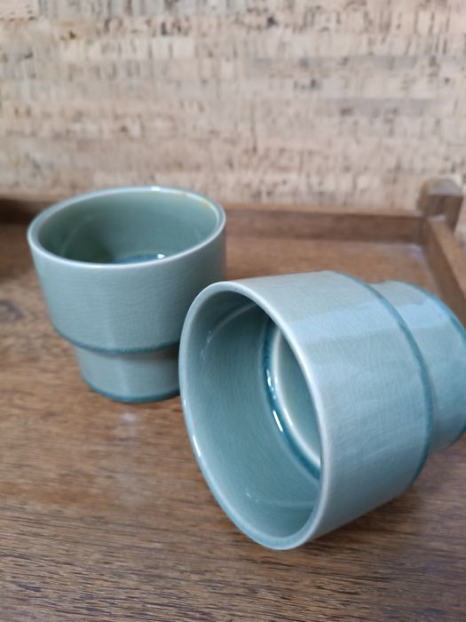 2 Vasos verdes pequenos