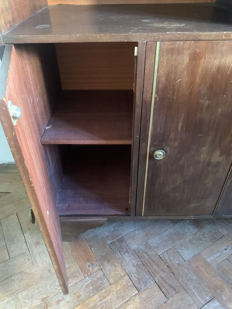 Móvel modular com roupeiro e arrumação