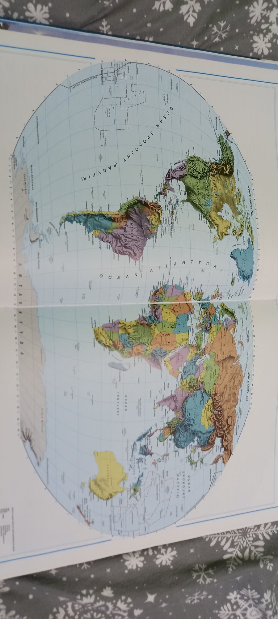 Duży ilustrowany Atlas Świata Mapy 330 str Przegląd Readers Digest A3