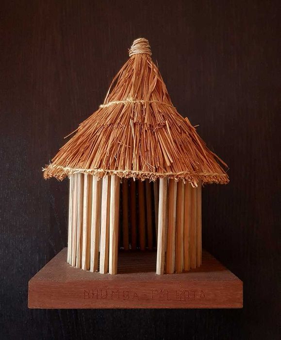 Miniatura de palhota (Moçambique)