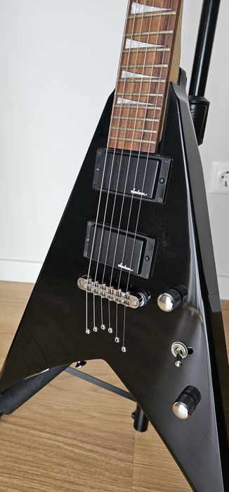 Guitarra Jackson king V