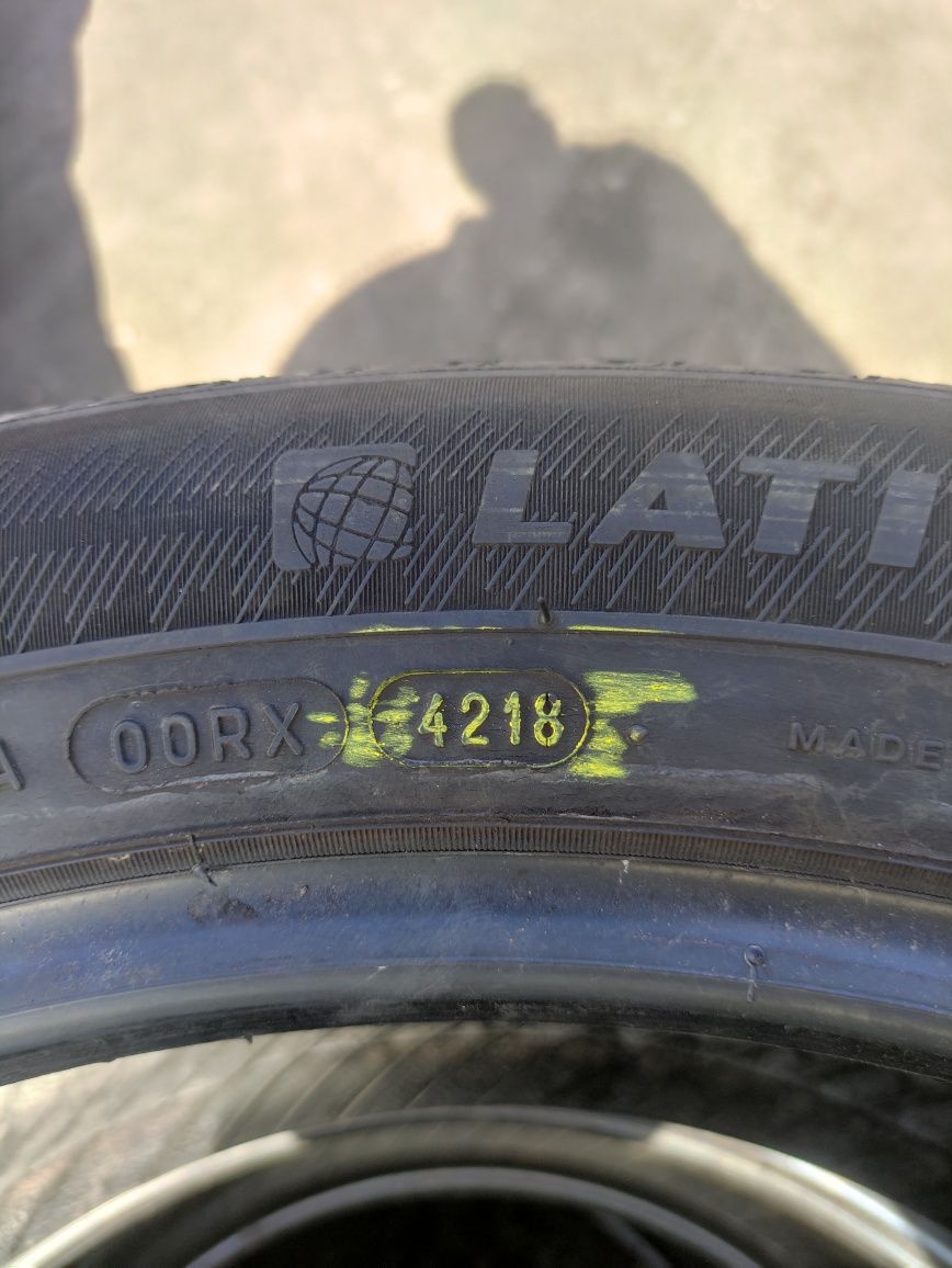 Opony 255/45/20 Michelin lato