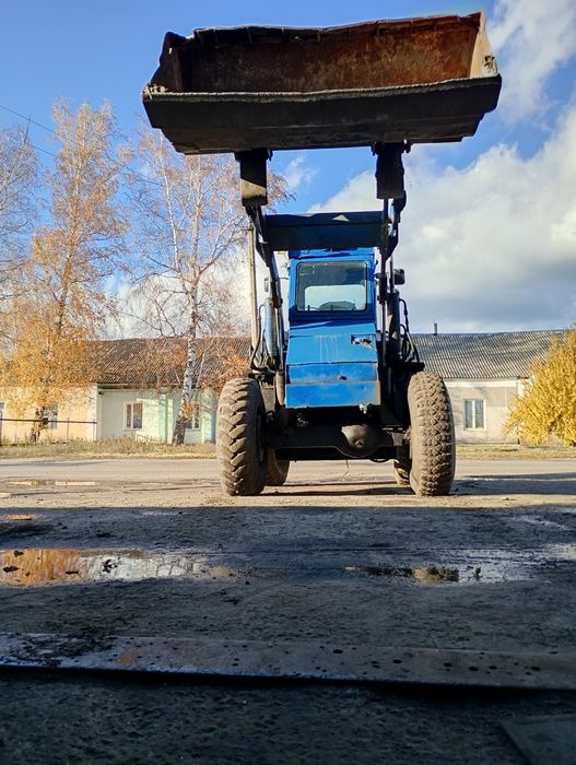 Продам фронтальный погрузчик ТО-6 (Д 561 б) после кап.ремонта.