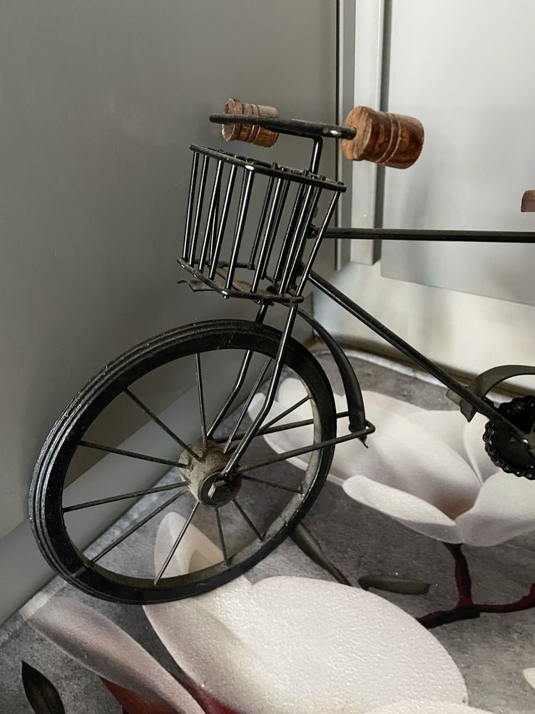 Model   metalowy  roweru