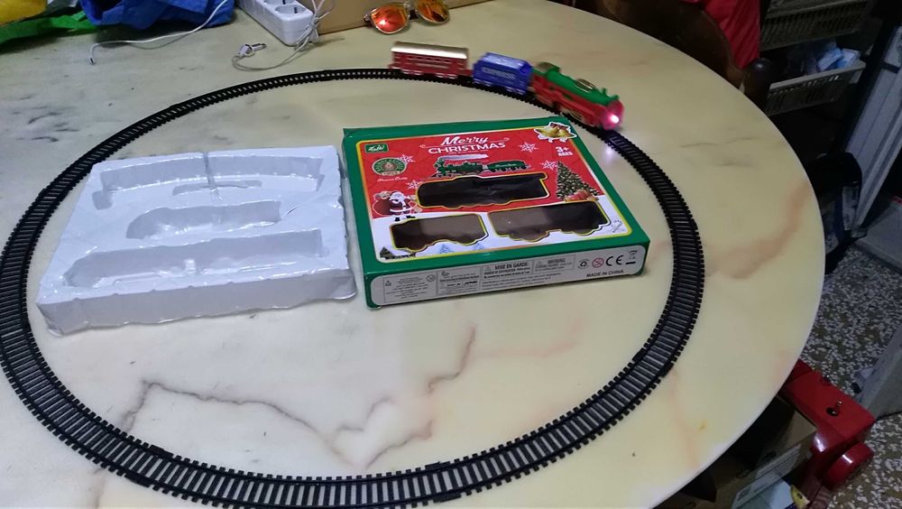 поезд под ёлочку на новый год Merry Christmas. classic train