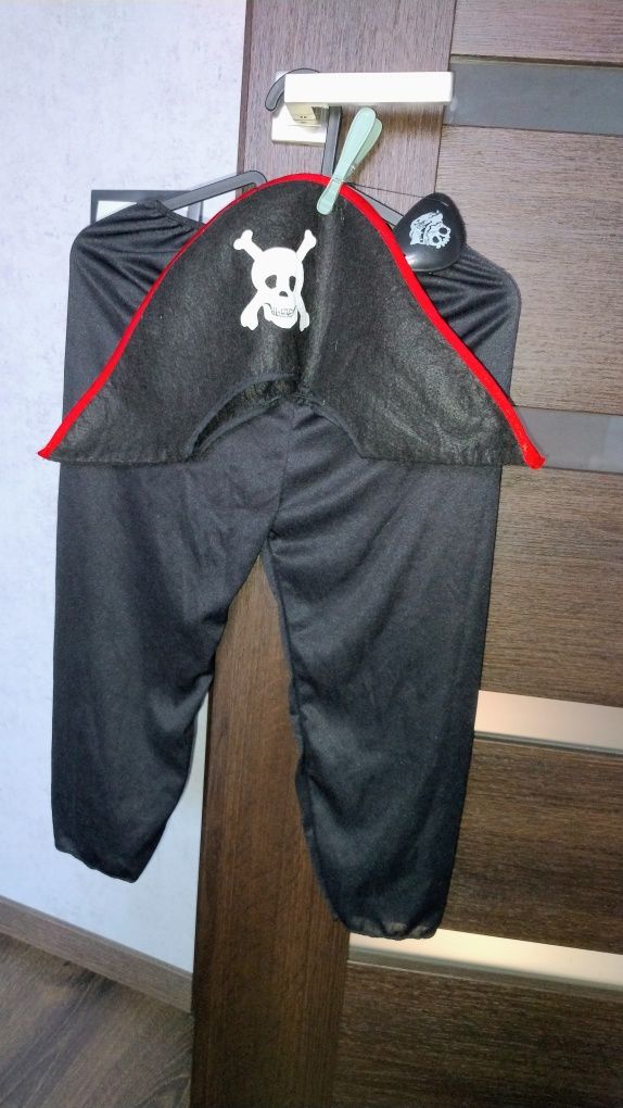 Przebranie,strój pirata r.3 do 5 lat