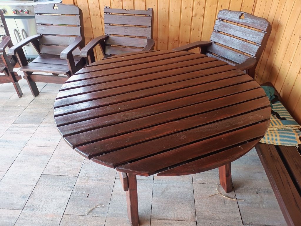 Meble ogrodowe drewniane stół i krzesła