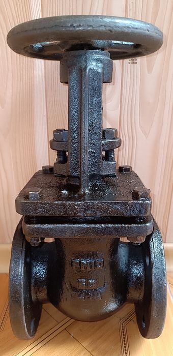 Засувка з чавуну (діаметром 50 мм)