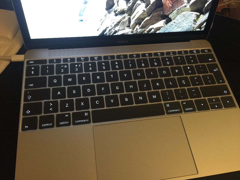 Proteção teclado Apple Macbook 13 TPU - extra fina