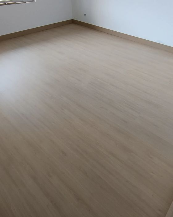 Instalação pavimentos flutuante e vinílico