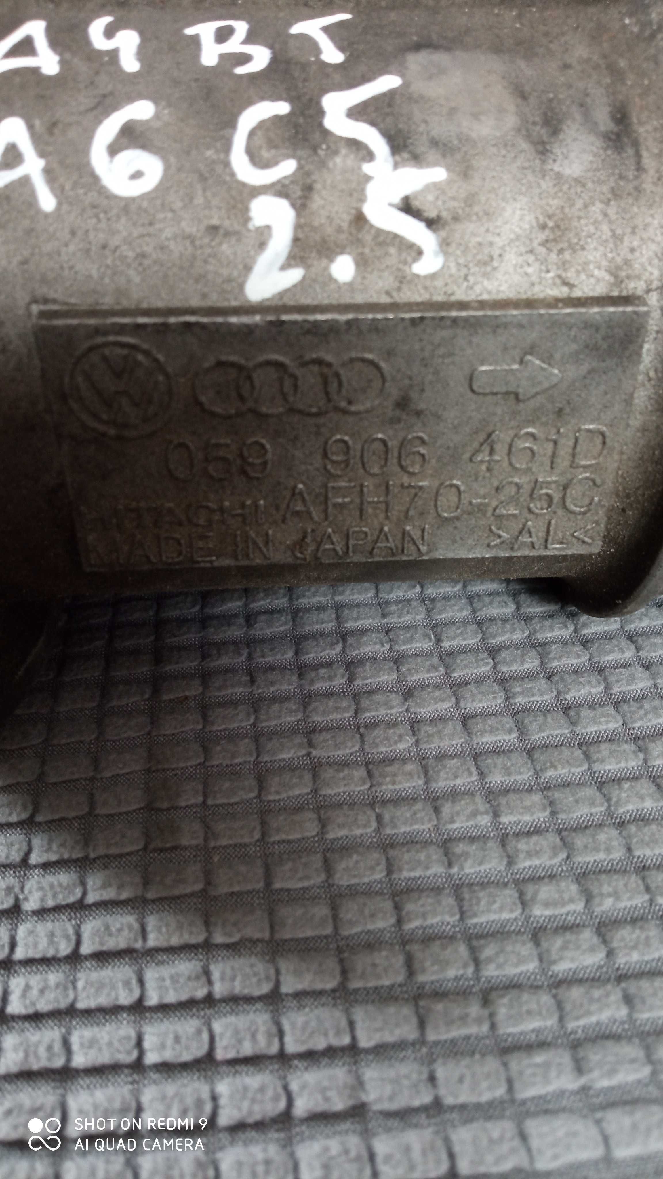 Przepływomierz powietrza Audi A4 ,Passat,A6C5, 2,5tdi 059.906461D,
