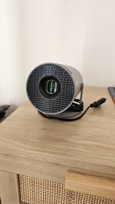 Projetor MAGCUBIC HY300Pro – Como Novo, Usado 1 Vez