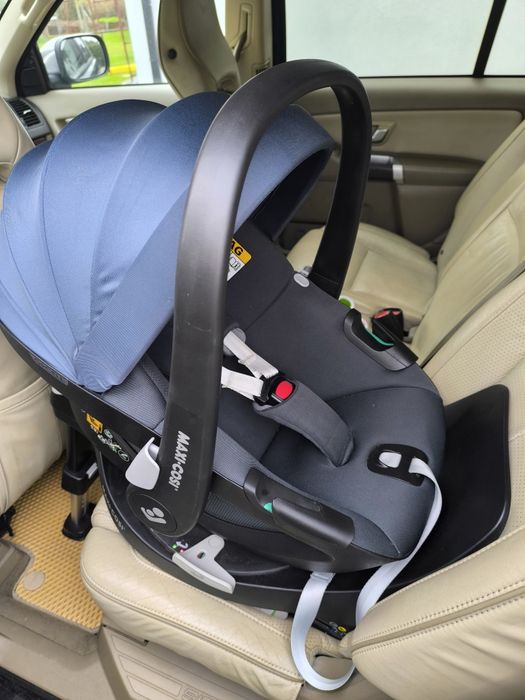 Fotelik nosidełko Maxi Cosi Pebble 360 + baza Maxi Cosi Familyfix 360