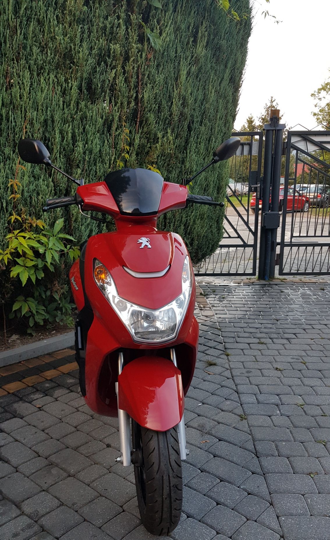 Peugeot Kisbee 2022r 4T  LED