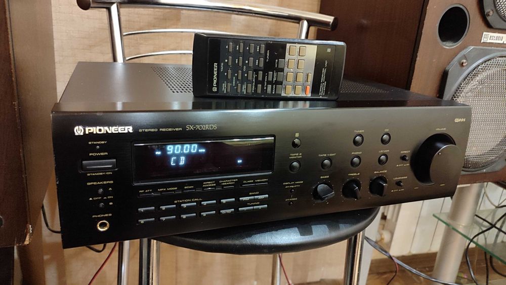 Усилитель-Ресивер  Pioneer SX-702. Звук !