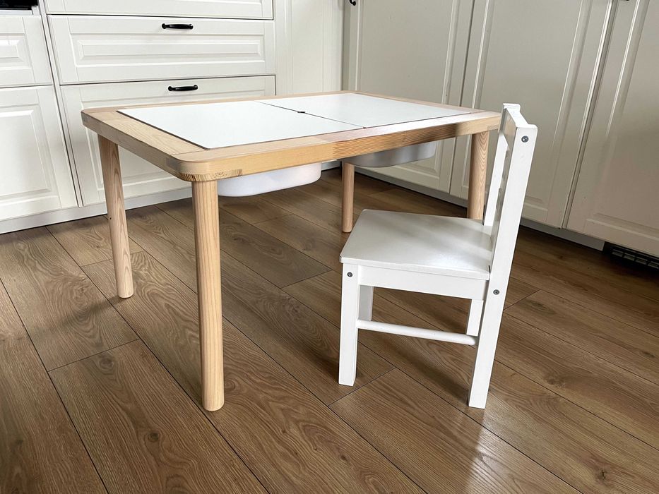 Stoilk dziecięcy Flisat + krzesełko Kritter z pojemnikami