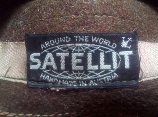 Ręcznie robiony kapelusz Satellit