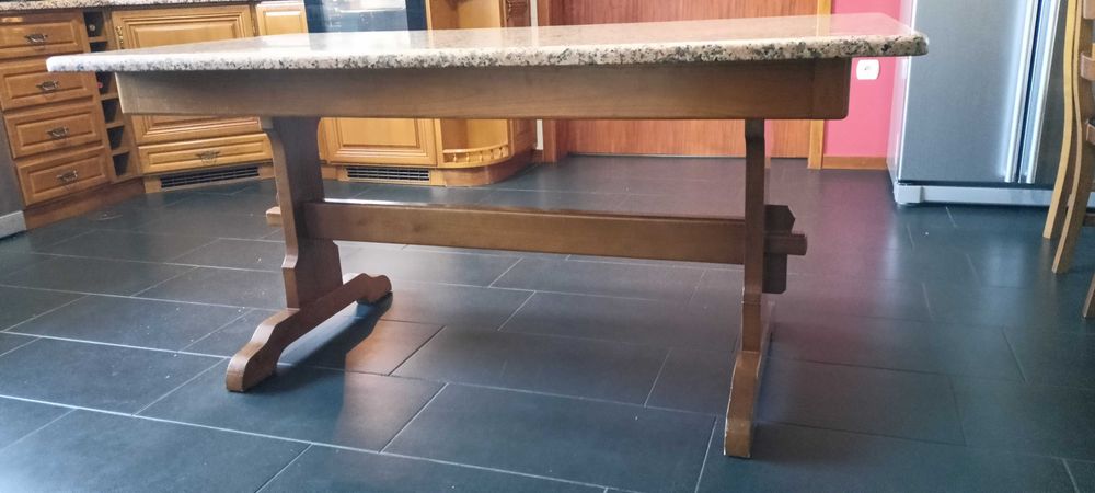 Mesa Cozinha em granito