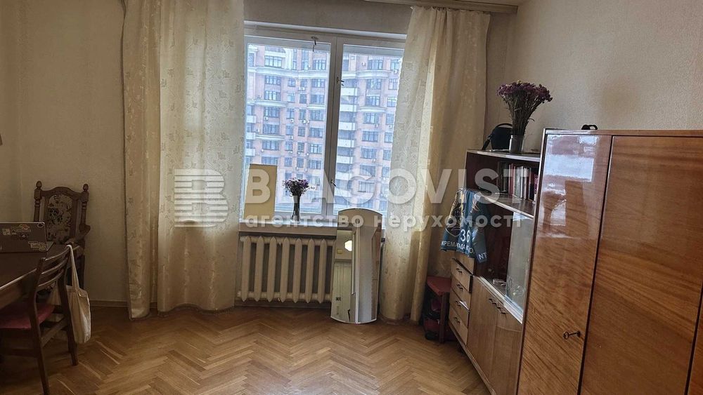 Продаж ВИДОВОЇ 1к квартири вул.Старонаводницька 6 Царське село Печерск