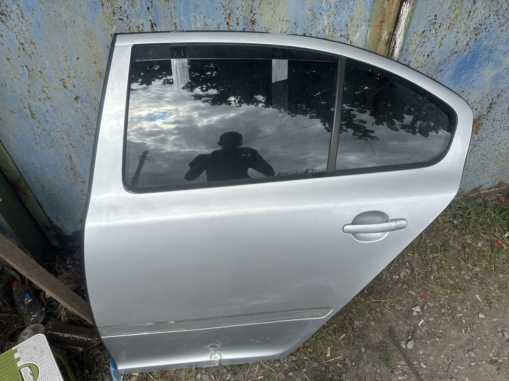 Двері Skoda oktavia a5 2011 р.в