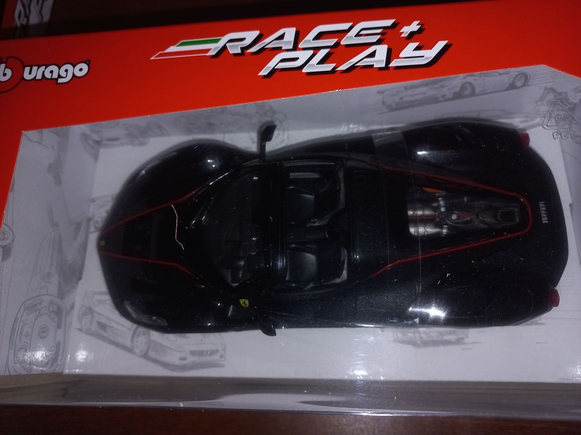 Bburago Laferrari Aperta,  skala 1:24, race+play