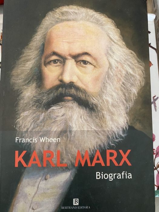Diversos livros por 6 euros  cada um perfeito estado de conservação