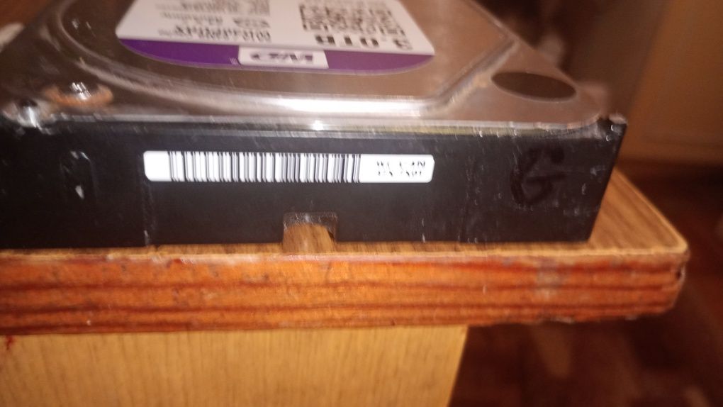 Жёсткий на 3.0 TB