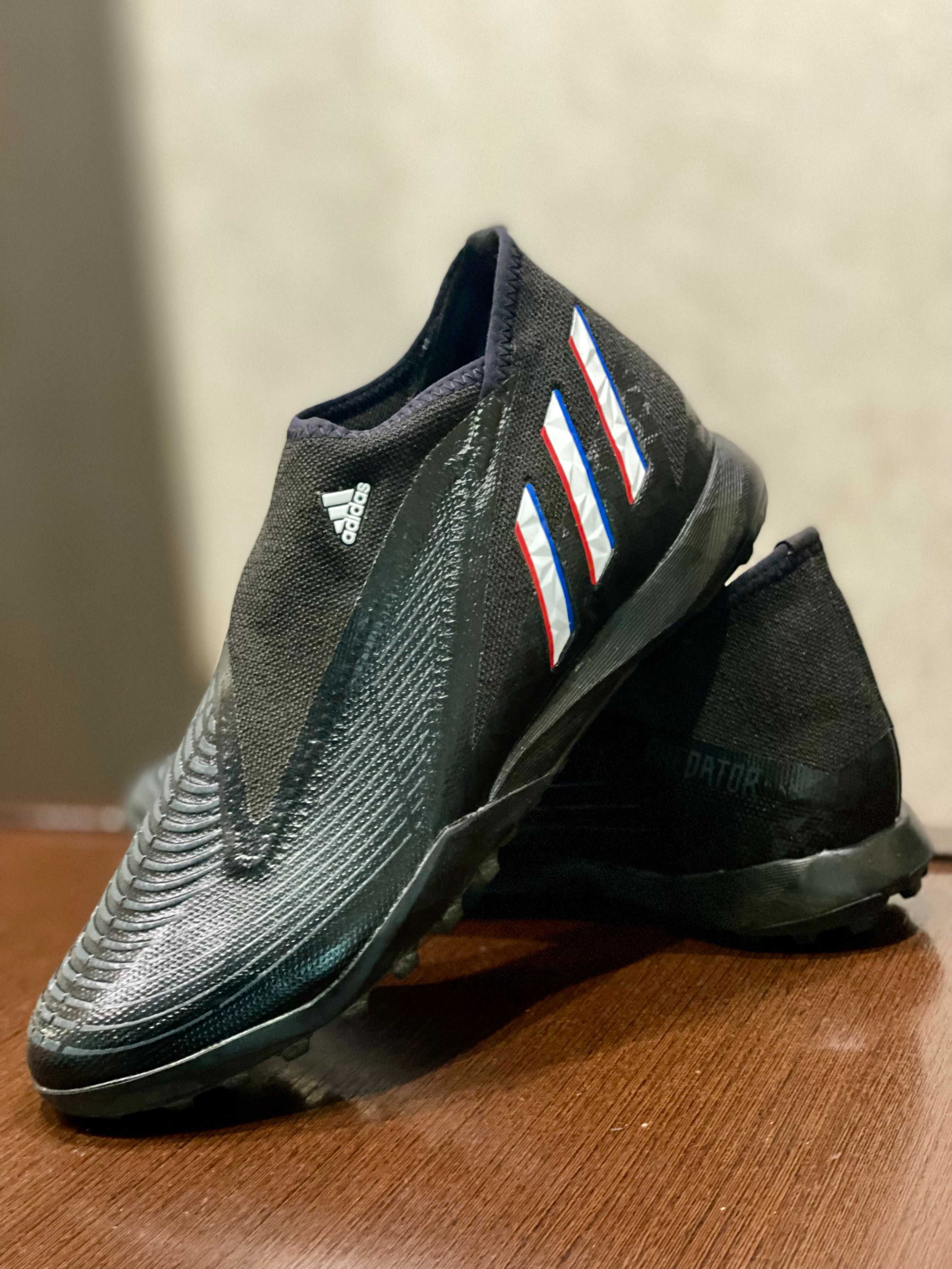 Продам сороконожки Adidas Predator