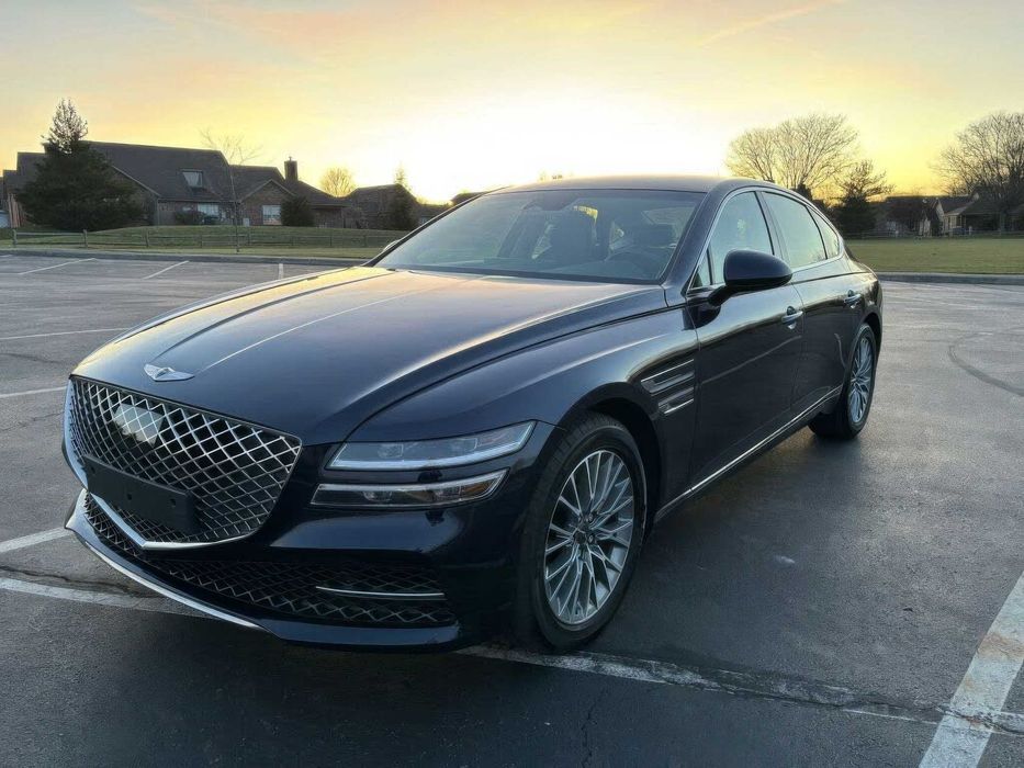 Genesis G80      2023
