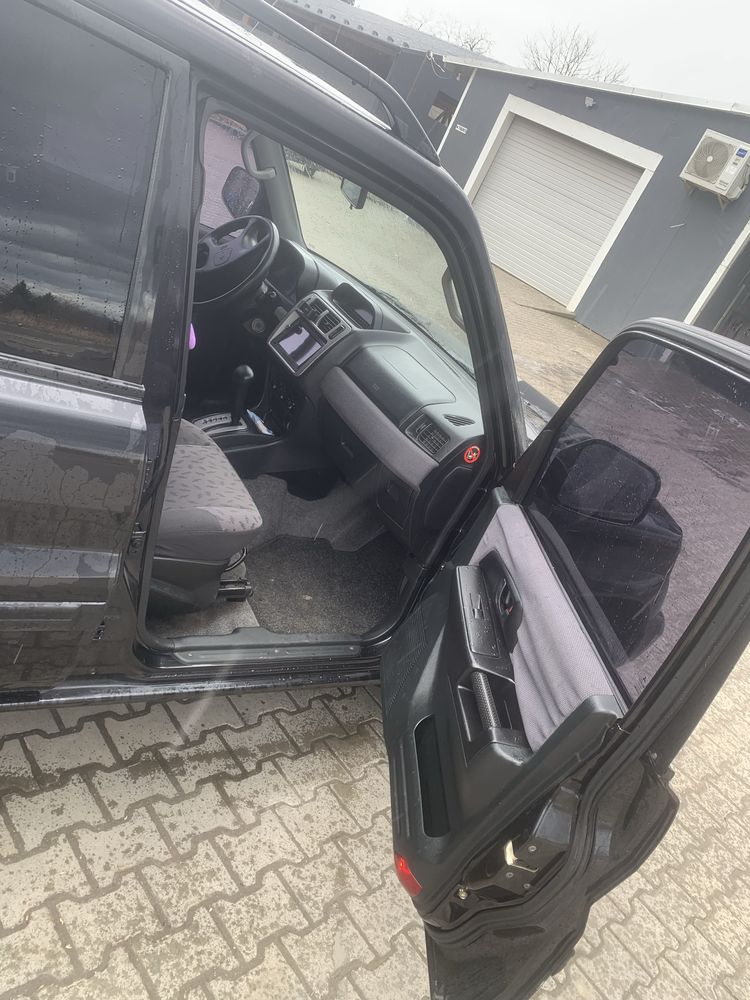 Продам джип Pagero pinin
