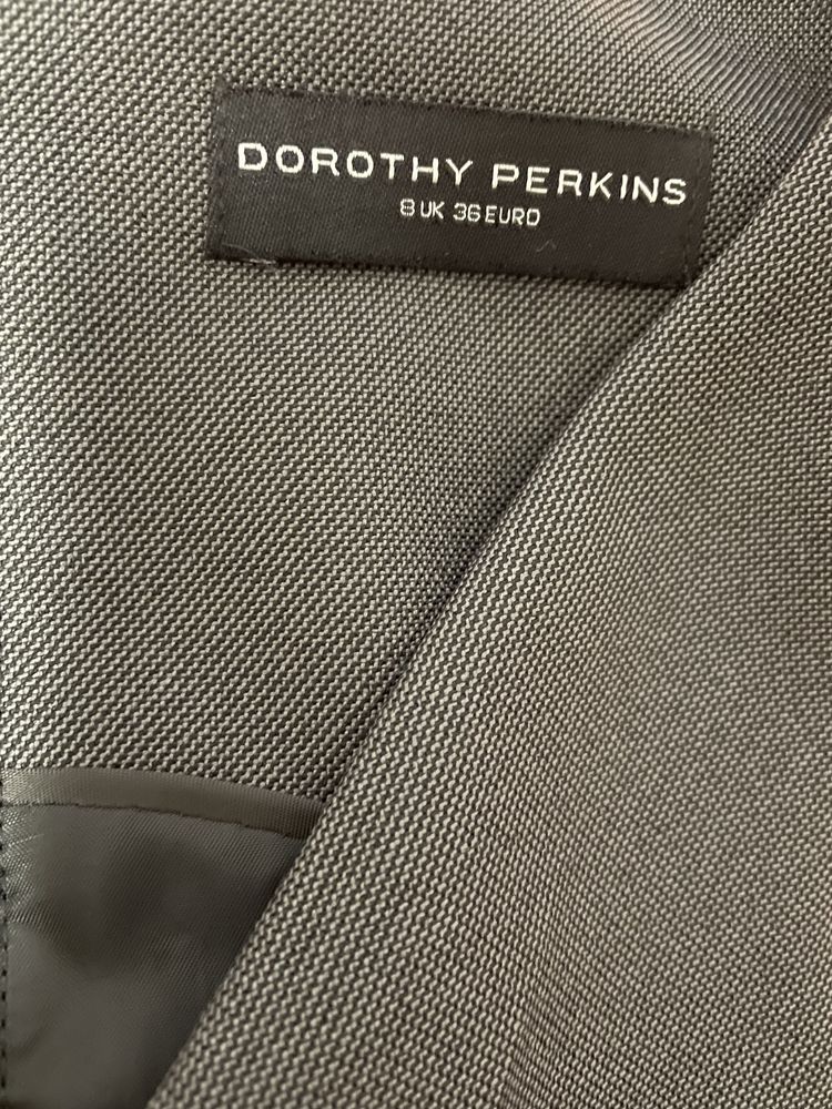 Nowa elegancka sukienka S Dorothy Perkins