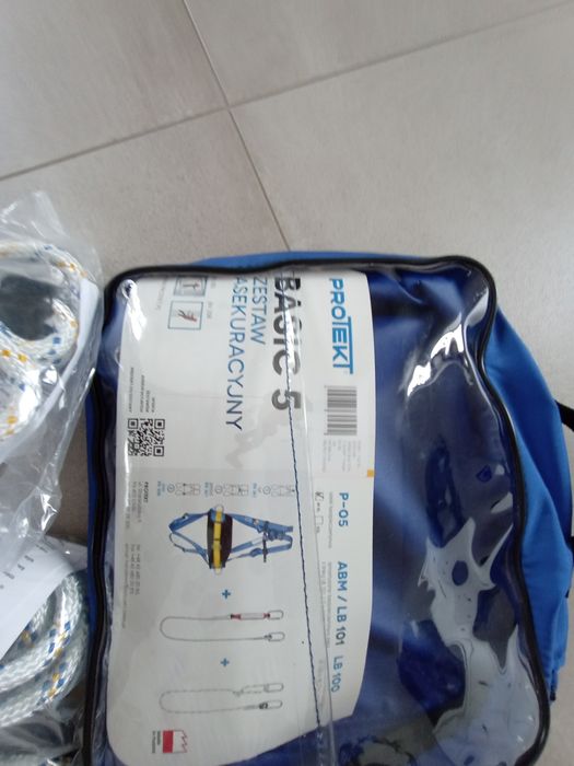 Uprząż,zestaw asekuracyjny