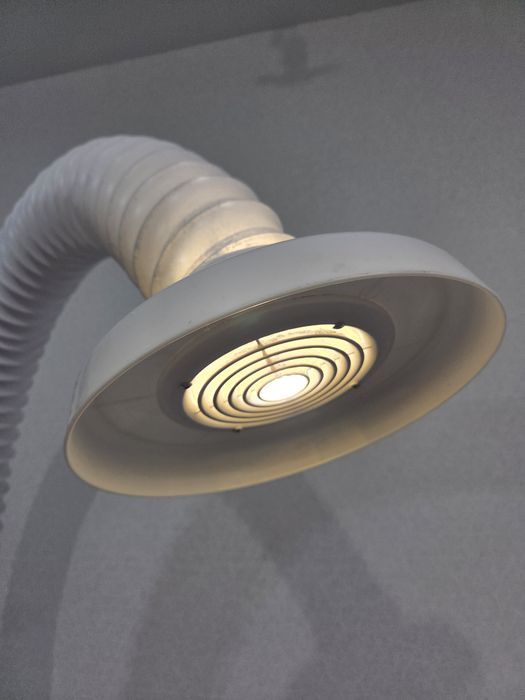 Парикмахерские кресла с подножной на гидравлике (поднимаются педалью)