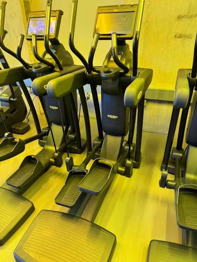 Cardio Comercial - Elípticas Passadeiras Bicicletas