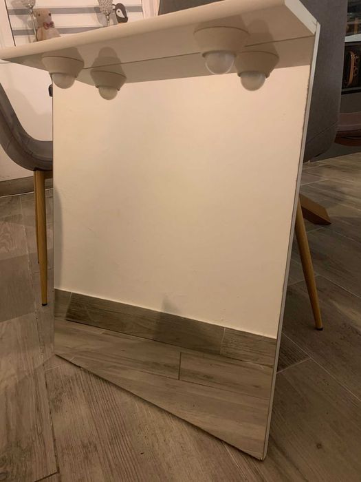 Espelho com luz para WC