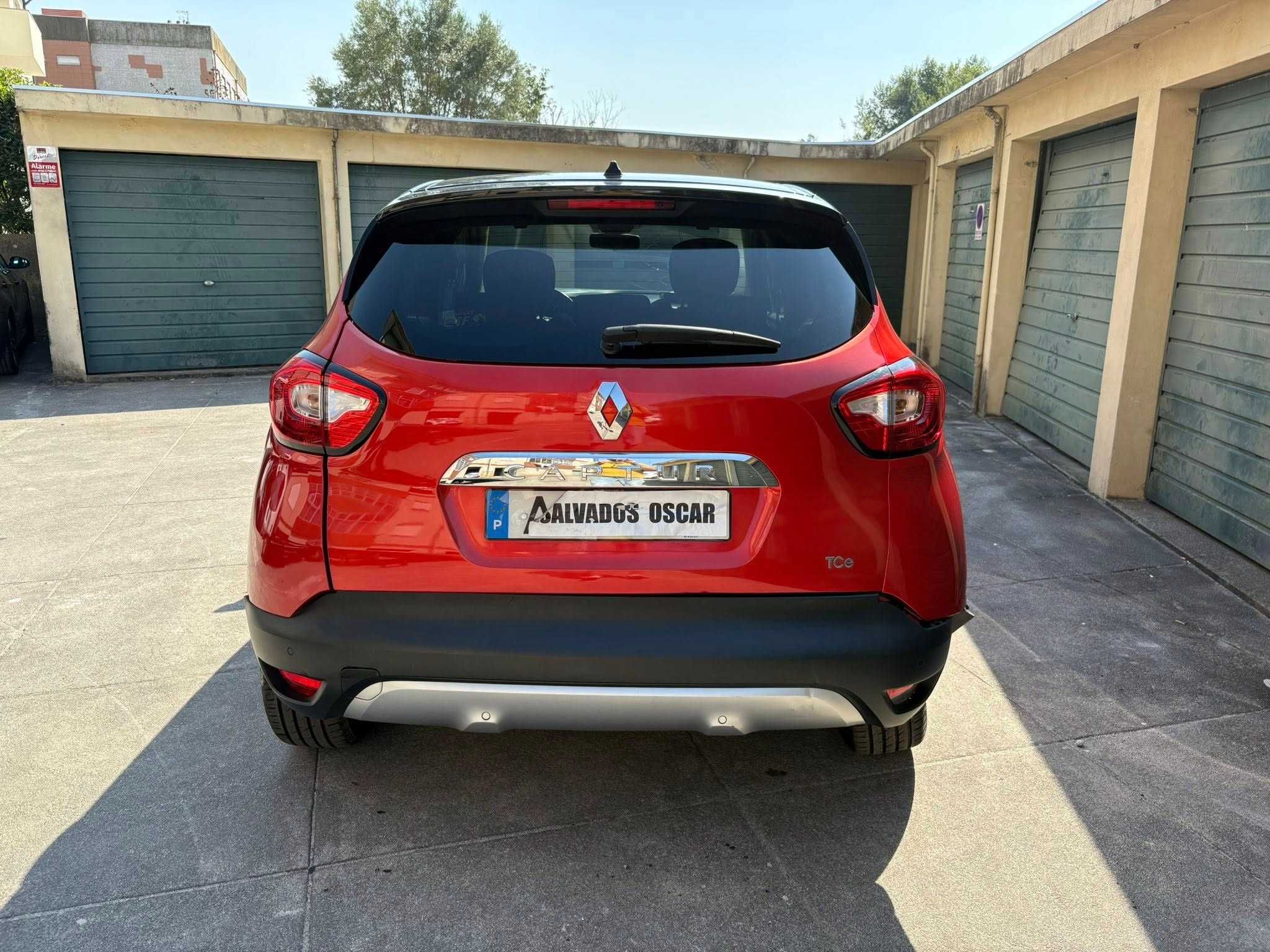 RENAULT CAPTUR 1.2 TCe 120cv Cx. Automática