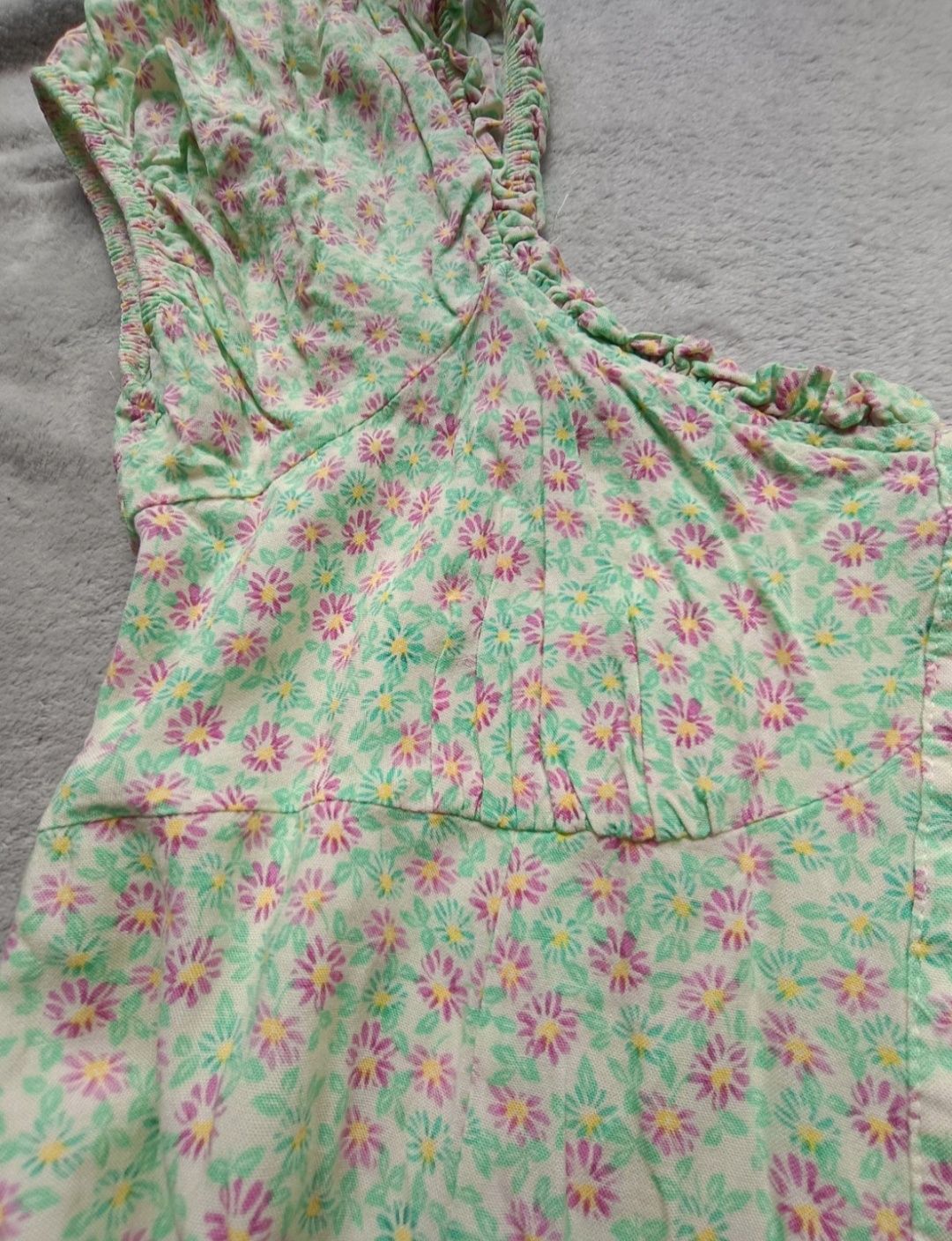 Sukienka letnia z wiskozy miętowa w kwiaty 40 L