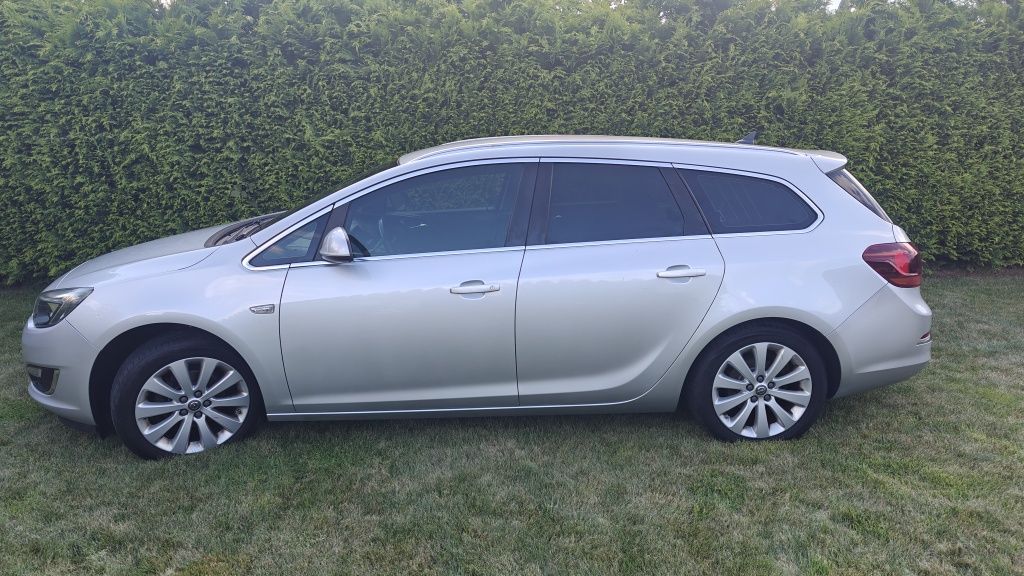 Opel Astra J 1.4 140 KM