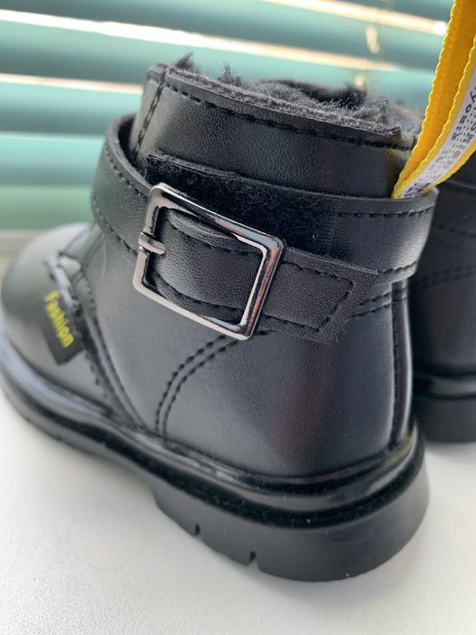 Новые детские зимние ботинки