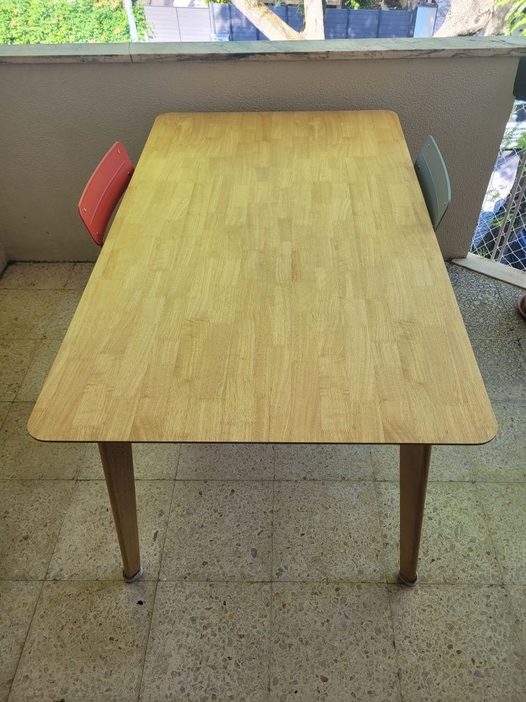 Mesa Jantar Kerhen da Sklum