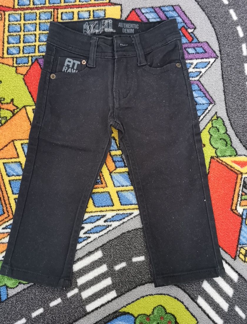 Czarne spodnie jeansy 86