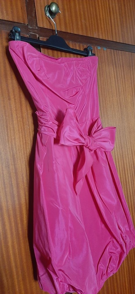 Vestido rosa com laço