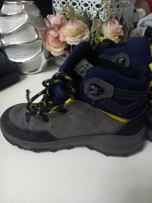 Botas criança de caminhada impermeáveis
