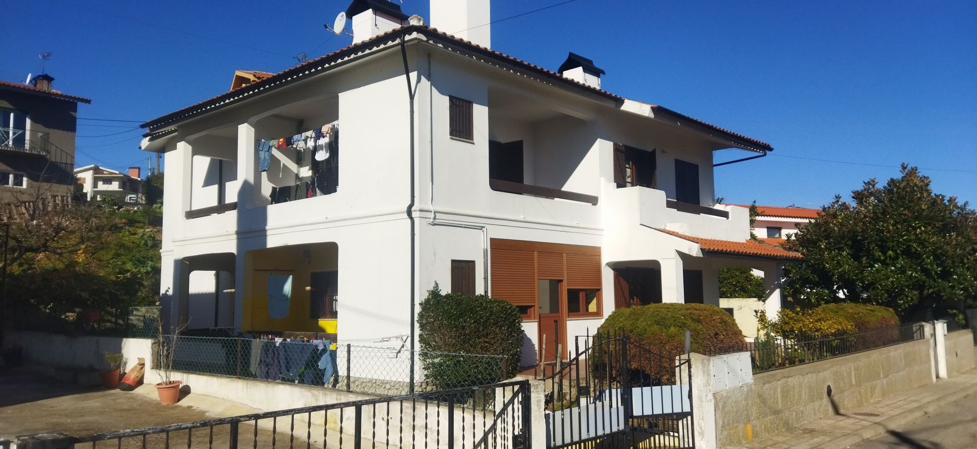 Moradia T6, Alijó