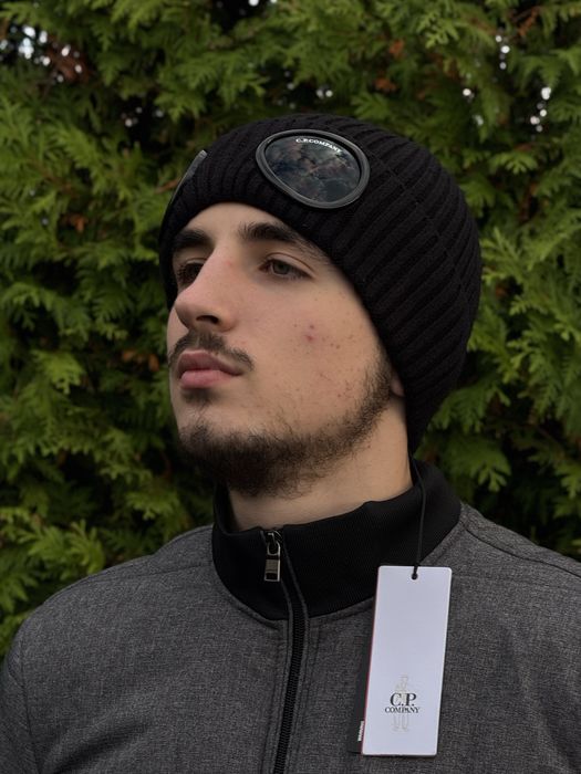 Шапка C.P. Company мужская черная Сп Компани зимняя черная Сипи чорна